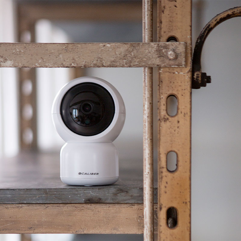 Caliber Smart-Kamera 1080P mit Schwenk-/Neigefunktion (HWC102PT)