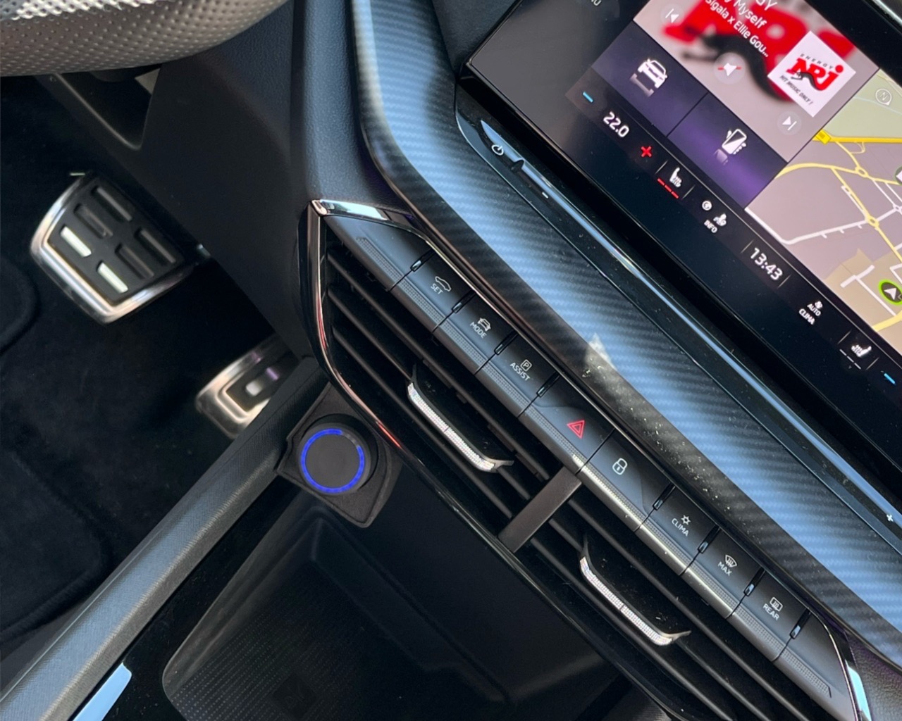 Car Specials Audison DRC AC Halterung kompatibel für Skoda Octavia IV ab Bj. 2019