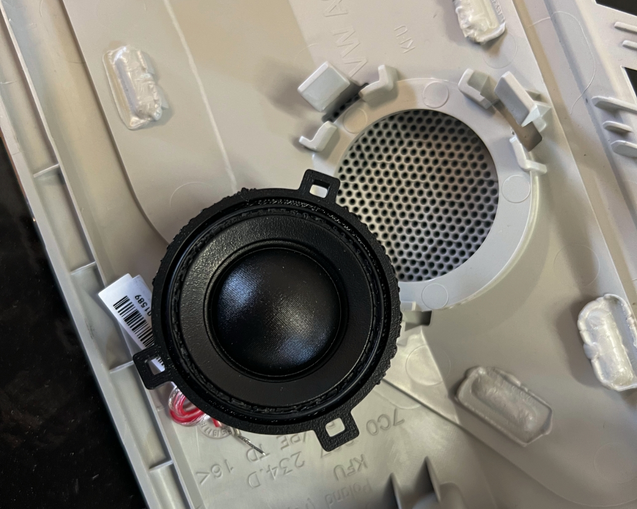 Car Specials Adapter für Hertz MP25 / Audison AP1 in VW HT Einbauplätze