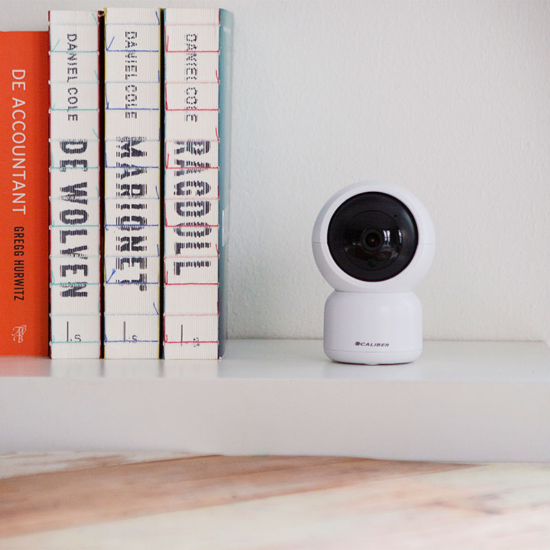Caliber Smart-Kamera 1080P mit Schwenk-/Neigefunktion (HWC102PT)