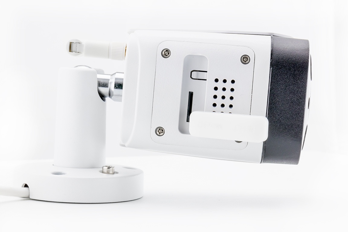 Caliber Smart-Kamera mit LED-Scheinwerfern (HWC404)