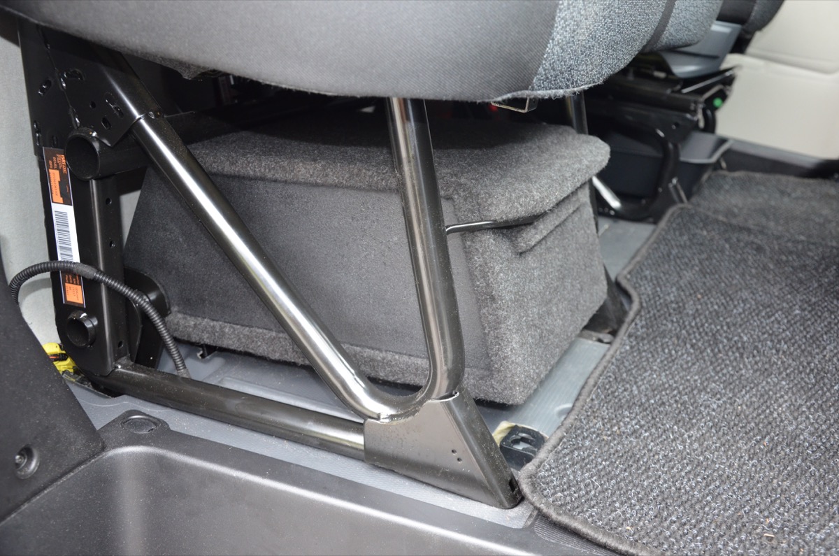 Subwoofergehäuse 10" für Fiat Ducato, Citroën Jumper und Peugeot Boxer ab Bj. 2006 mit Sitzbank Untersitz